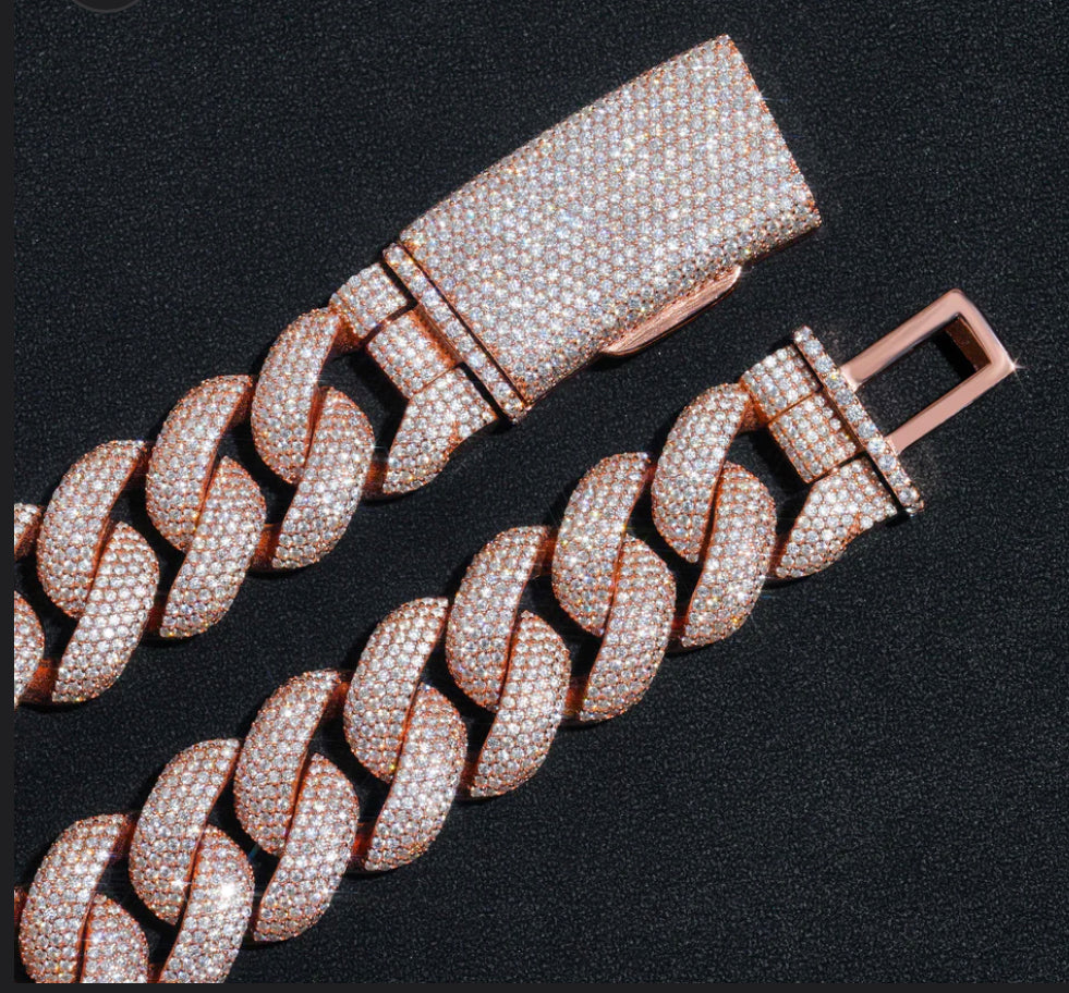 Halo pave setting cuban link 18mm