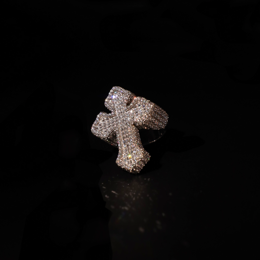 Round and Emerald cut cross ring