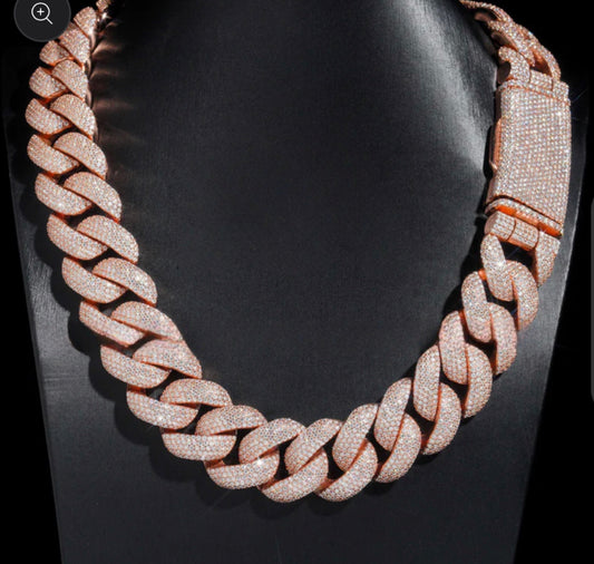 Halo pave setting cuban link 18mm